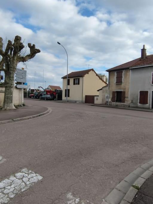 Vila L'Hirondelle Du Faubourg Bar-sur-Aube Exteriér fotografie